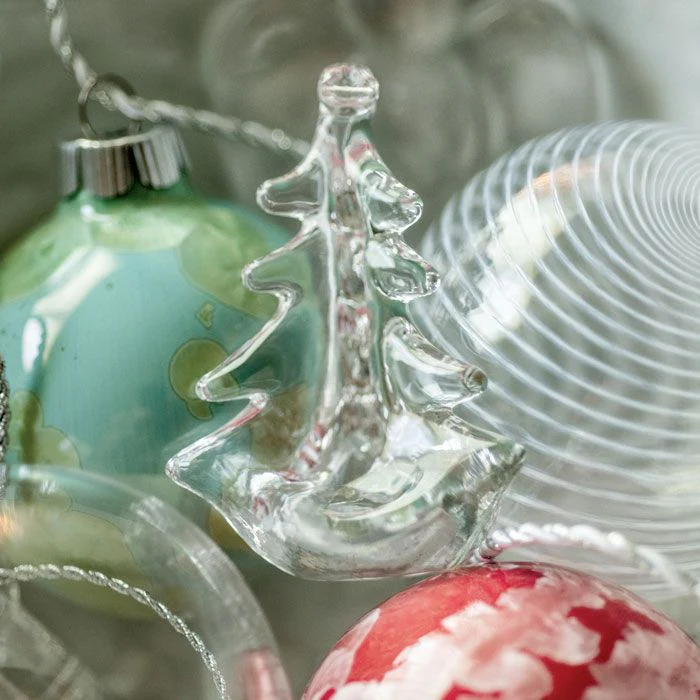 Simon Pearce Vermont Evergreen Ornament with Gift Box - Image 3